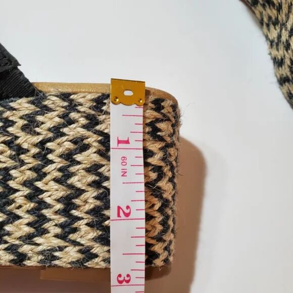 Lucky Brand / Genzy Platform Espadrille Wedge Sandals in Black / Size 8.5 - Picture 14 of 15